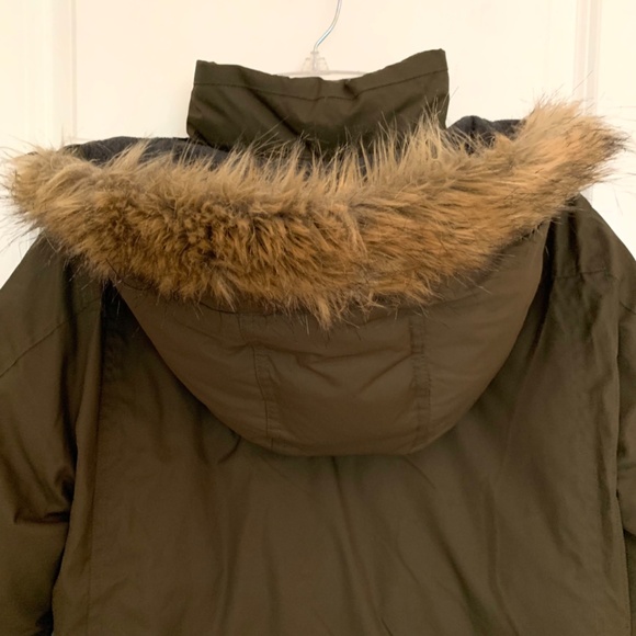 Gap Kids Winter Down Puffer Hooded Parka Jacket in Olive Green Size Large (10 ) - Picture 13 of 14